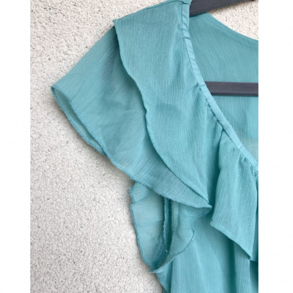 ๐5/$25๐ Vanity Teal Short Sleeve Ruffle Top - Picture 4 of 11
